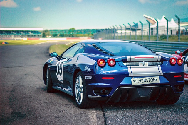 Ile kosztuje nowe Ferrari? Ile kosztuje nowe Ferrari?